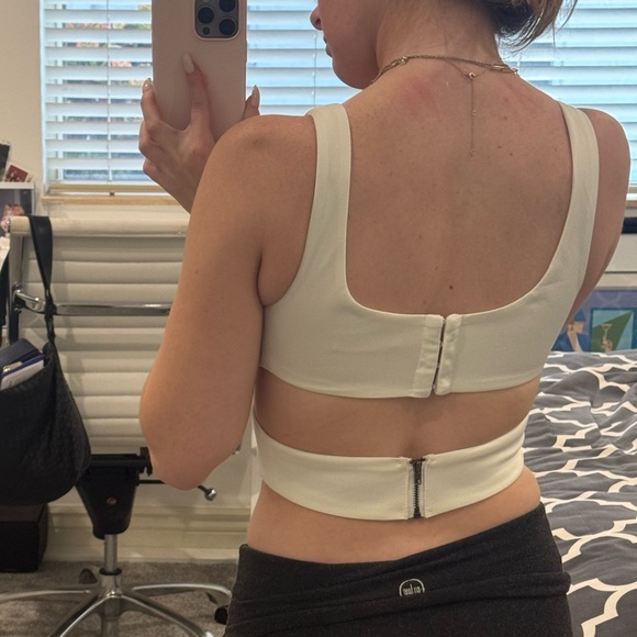 White cut out crop top going out top - Picture 5 of 5